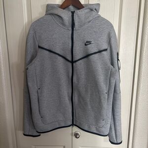 Nike Tech Fleece Hoodie CU4489-063 Men’s Medium Grey Full-Zip Long Sleeve